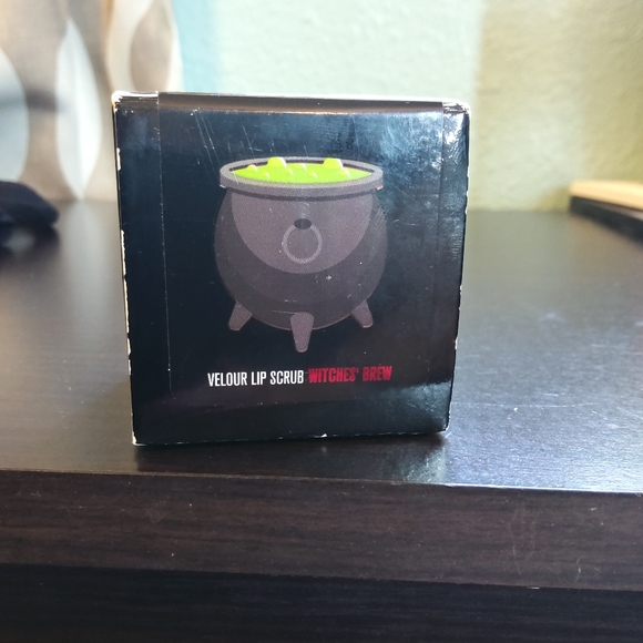 Jeffree Star Makeup Jeffree Star Velour Lip Scrub Witches Brew Nib